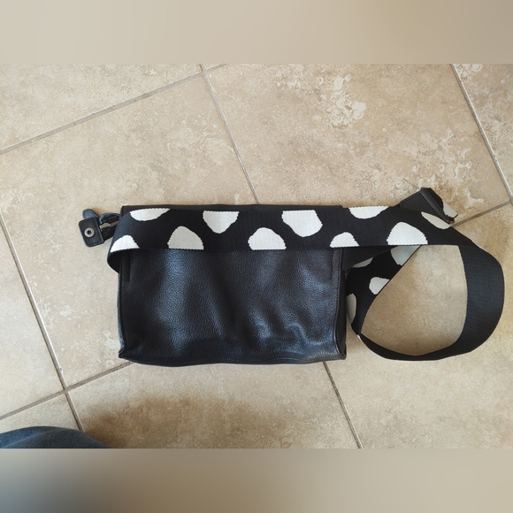 Black Leather CROSSBODY HAND BAG Polka Dot Adjustable Strap 4 Pockets Ear Japan - Picture 8 of 16